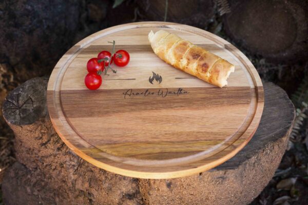 Tábua de Corte Redonda Personalizada 34cm — Perfeita para Churrasco, Petiscos e Outros Momentos Especiais! - Image 2